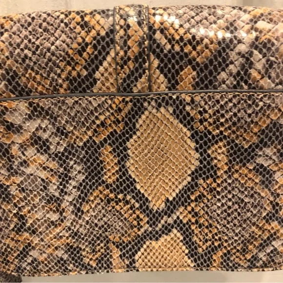 GILI Got It Love It Leather Snakeskin Bag - Picture 5 of 8